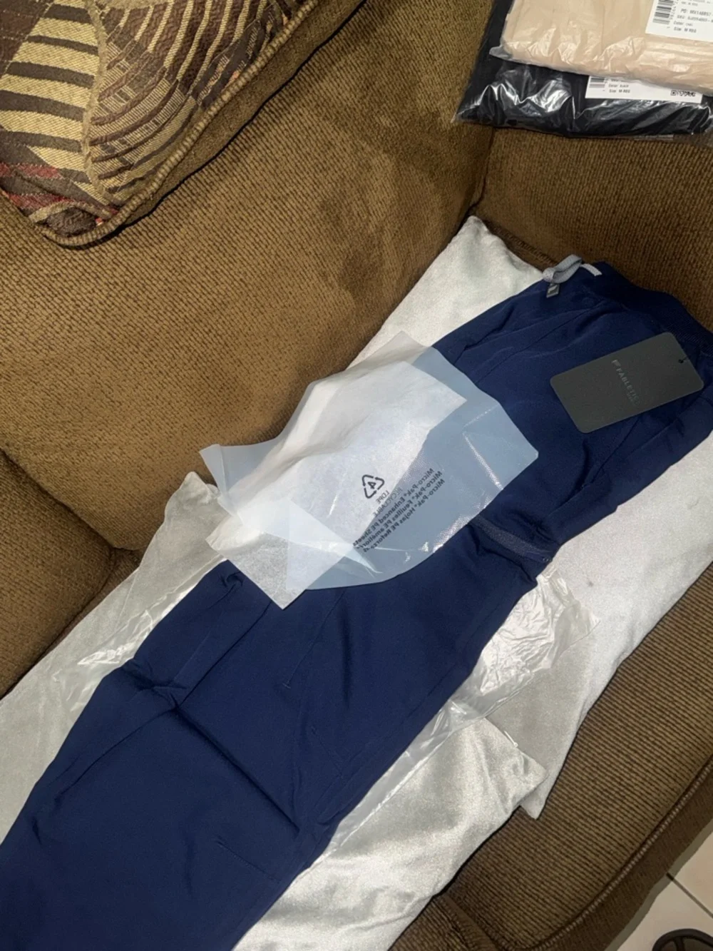 Fabletics I Men’s I All-Shift Scrub Jogger I Navy I Size: M I Inseam: 28”